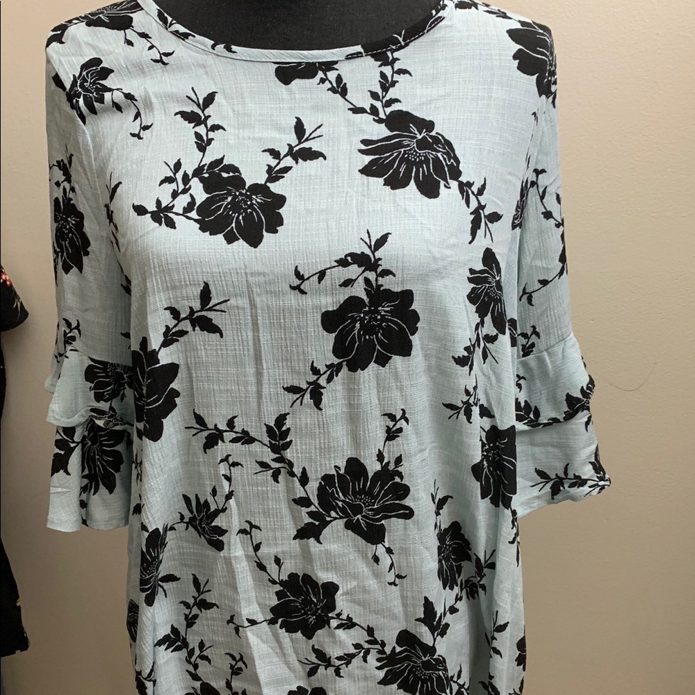 Floral top